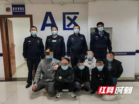 疫情当前聚众赌博 龙山公安办理一起聚众赌博案(图1)