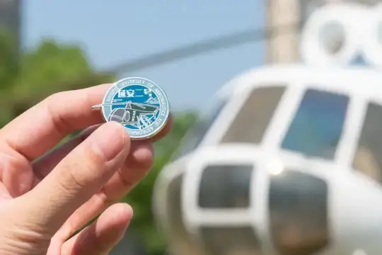 2022这些高颜值录取通知书都采用了哪些印刷工艺？(图7)