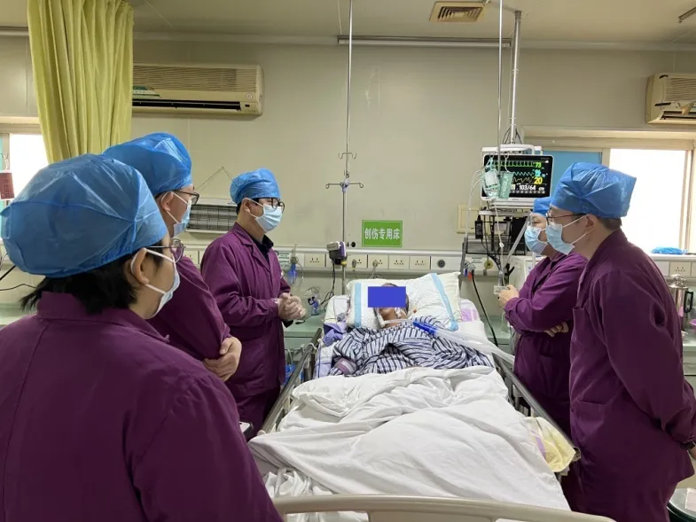 中山一院顶尖重症专家深度扎根，开平市中心医院危重症救治开启“国家队”模式(图2)